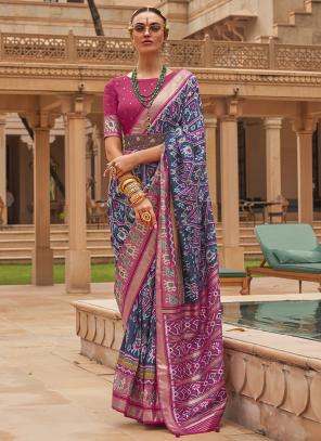 Buy Smooth Silk Fabric Saree in Light Peach Color Online - SREV2944 |  Appelle Fashion