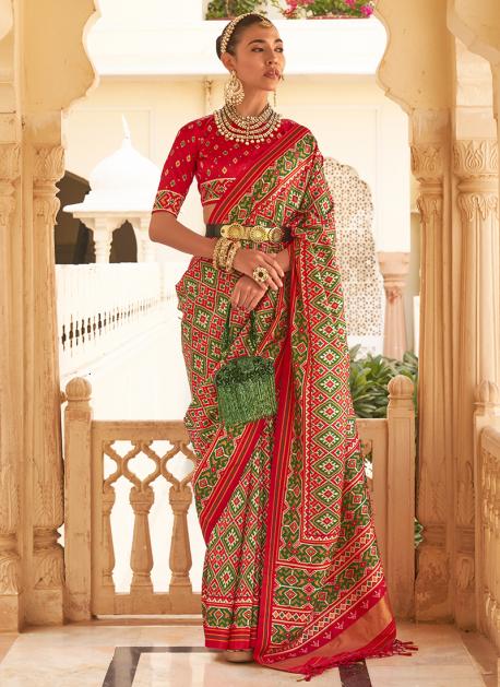 Olive Green Saree With Printed yellow Border – AMRUT