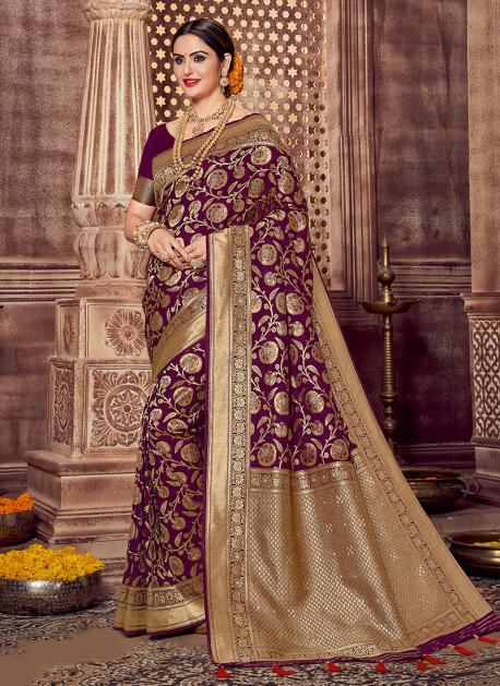 Stylish Magenta Color Latest Silk Saree With Blouse Piece - DSS133 | Latest silk  sarees, Saree look, Pattu saree blouse designs